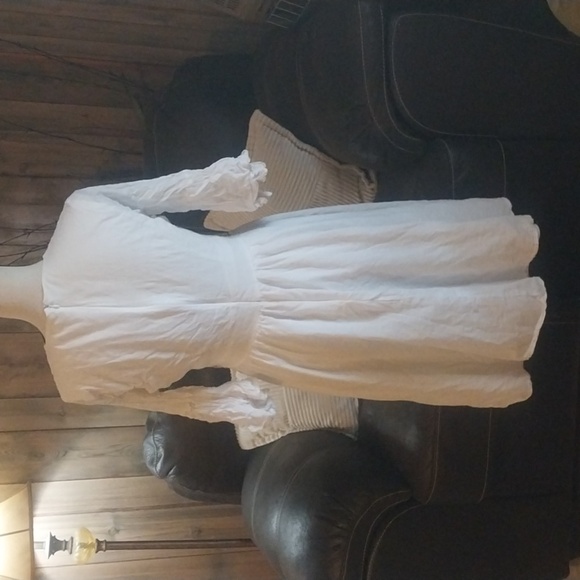 White Midi Dress with Floral Embroidery Size M - Picture 4 of 9